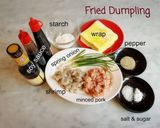 A picture of step 1 of Fried Dumpling (Pangsit Goreng).