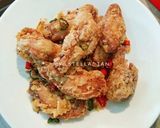 Foto langkah ke 4 dari resep Chicken Wings Salt and Pepper.