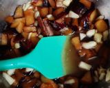 A picture of step 3 of Plum and apple Jam.