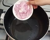 A picture of step 1 of Chicken Resha Daal.