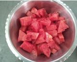 વોટર મેલોન જ્યૂસ (water melon juice recipe in gujarati) રેસીપી સ્ટેપ1ફોટો
