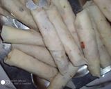A picture of step 5 of Chicken egg vegetable rolls.