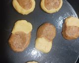 A picture of step 3 of Custard -coffee cookies.