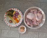 Foto langkah ke 1 dari resep Soto Ayam khas Banyumas.