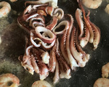 Foto del paso 4 de la receta: Fideuà con gambones y calamar