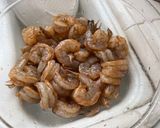A picture of step 1 of Crispy Air Fried Prawn.