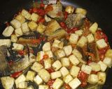 Foto langkah ke 5 dari resep Tumis Gabus Tahu Pedas.