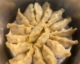 Foto del passaggio 5 della ricetta Ravioli cinesi al vapore con verdure