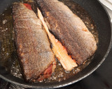 Foto del paso 6 de la receta: Truchas asalmonadas rellenas de jamón