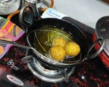 A picture of step 6 of Cheese Paneer Kofta in paneer Gravy.