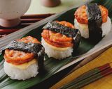 A picture of step 4 of Mitsuse Chicken and Lotus Root Patties Mayo Rice Balls.
