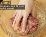 Foto langkah ke 3 dari resep Steak Daging Lokal & Saus Jamur Devina Hermawan.