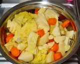 Foto del paso 1 de la receta: Repollo con bechamel gratinado