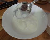 Foto del paso 3 de la receta: Ensalada de col, zanahoria y manzana con salsa de yogurt y mostaza