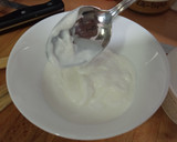 Foto del paso 3 de la receta: Ensalada de col, zanahoria y manzana con salsa de yogurt y mostaza