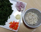 Foto langkah ke 1 dari resep TUMIS DAUN SINGKONG TERI PEDAS.