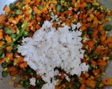 A picture of step 5 of Carrot Beans poriyal.