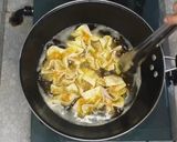 Foto langkah ke 3 dari resep Pangsit goreng untuk pelengkap bakso.