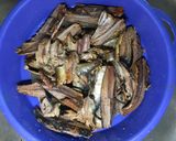 Foto langkah ke 1 dari resep 6. Ikan Sarden SukaSuka.