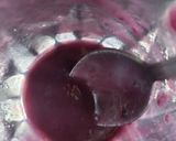 A picture of step 1 of Black currant and black raisins ice cream.