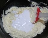 Foto langkah ke 4 dari resep Kue Sagu Keju.