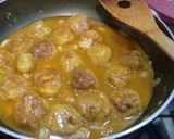 Foto del paso 8 de la receta: Albóndigas de rape y langostinos con pizca de curry