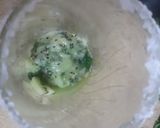 A picture of step 4 of Kiwi mocktail.