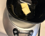 Foto del paso 5 de la receta: Turrón de tarta de queso con galletas dinosaurio