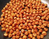Foto del passaggio 3 della ricetta Ceci speziati e tostati in padella