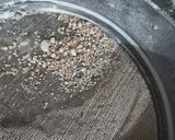 A picture of step 1 of Manchurian masala mini khakhra.