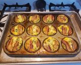 A picture of step 4 of Bacon Spinich Quiche Suprise.