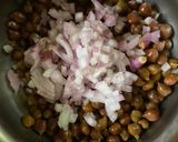 A picture of step 5 of Black Chana Chaat.