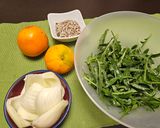 Foto del passaggio 1 della ricetta Insalata di cachi, rucola e finocchi