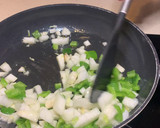 Foto del paso 1 de la receta: Corvina con tomate