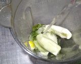 A picture of step 2 of Cucumber lemonade 🍸.