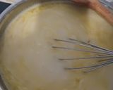 Fokhagymakrémleves sajtos krutonnal recept fázis 2 fotója