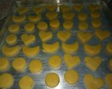 Foto langkah ke 4 dari resep Cemilan Donat Mini Cookies Variasi.