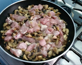 Foto del paso 8 de la receta: Ensalada Tibia con un Salteado de Pollo con Champiñones