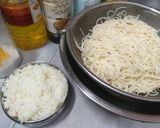 नूडल्स फ्राइड राइस (noodles fried rice recipe in Hindi) रेसिपी चरण 1 फोटो