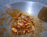 Foto langkah ke 6 dari resep Cumi Asam Manis Pedas.