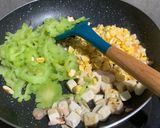 Foto langkah ke 4 dari resep Tumis Pare Jagung Tahu.