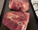 Foto del paso 1 de la receta: Bondiola a la cerveza desmenuzada (desmechada), tierna, jugosa y perfecta para compartir