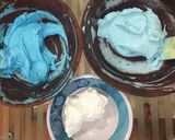 Foto langkah ke 3 dari resep Tutorial Menghias Kue Tema “Pantai” dengan Buttercream (Simple Decor).