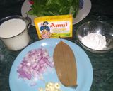 A picture of step 1 of Spinach Soup.