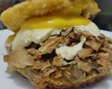 Foto del paso 7 de la receta: Sandwich🥯de pollo🍗bbq, queso🧀y miel mostaza🍯🥪🥯