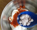 A picture of step 1 of Tandoori mayonnaise sandwich.