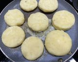 A picture of step 6 of Cheese Potato Mochi.