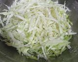 A picture of step 3 of Chicken vegetable rolls.