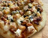A picture of step 9 of Japanese Teriyaki Chicken Pizza.