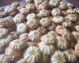 Foto langkah ke 8 dari resep Semprit Putih Telur Blueband Cake and Cookies.